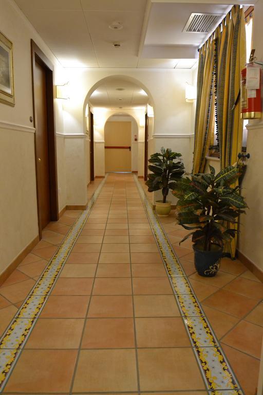 Villa Luigi Hotel & Restaurant Nuova Gestione Villa Rosa Di Martinsicuro 외부 사진
