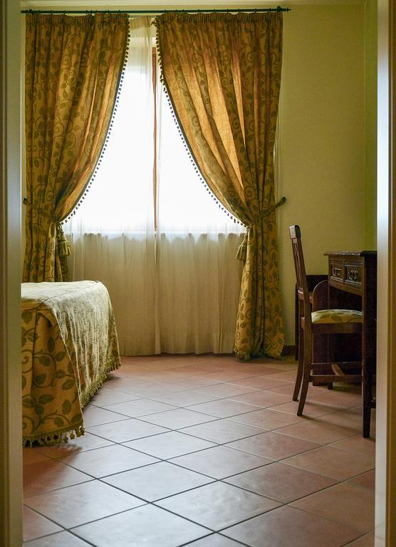 Villa Luigi Hotel & Restaurant Nuova Gestione Villa Rosa Di Martinsicuro 객실 사진