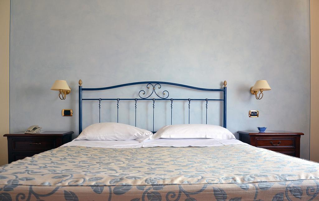 Villa Luigi Hotel & Restaurant Nuova Gestione Villa Rosa Di Martinsicuro 객실 사진