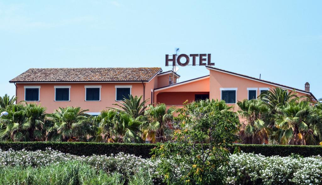 Villa Luigi Hotel & Restaurant Nuova Gestione Villa Rosa Di Martinsicuro 외부 사진